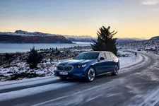 new-bmw-520d-xdrive-touring-driving-02-2024-2250px.webp