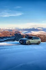 -bmw-i5-edrive40-touring-still-shot-02-2024-1000px.webp