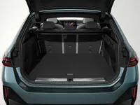 ve40-touring-in-the-studio-interior-02-2024-1999px.webp