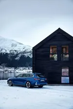-bmw-520d-xdrive-touring-still-shot-02-2024-1000px.webp