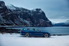 -bmw-520d-xdrive-touring-still-shot-02-2024-2248px.webp
