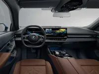 rive-touring-in-the-studio-interior-02-2024-2000px.webp
