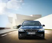 P90537412-the-bmw-5-series-touring-f11-1816px.webp