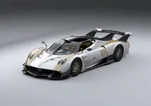 Huayra-R-Evo-02-3-4-Frontale.webp