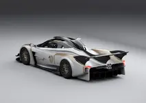Huayra-R-Evo-04-3-4-Posteriore.webp