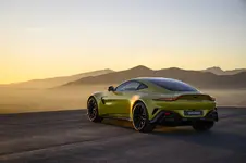 Aston Martin Vantage_27.webp