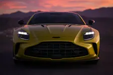 Aston Martin Vantage_23.webp