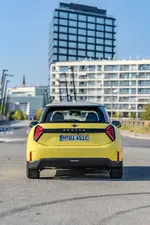 P90537221-mini-cooper-e-02-2024-1000px.webp