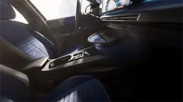NUOVA LANCIA YPSILON EDIZIONE LIMITATA CASSINA_INTERIOR (11).webp