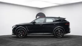 2020-Jaguar-F-Pace-SVR-BLACK-0640-7.webp