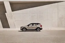 323385_Volvo_EX40.webp
