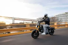 90538025-bmw-ce-02-highline-version-02-2024-2248px.webp