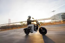 90538027-bmw-ce-02-highline-version-02-2024-2248px.webp