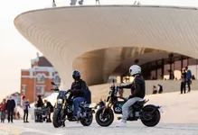 90538157-bmw-ce-02-highline-version-02-2024-2183px.webp