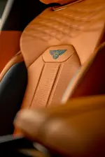 Bentayga EWB Two-Tone - 10.webp