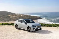 w-ix2-xdrive30-brooklyn-grey-static-02-2024-2248px.webp