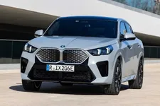 w-ix2-xdrive30-brooklyn-grey-static-02-2024-2248px.webp