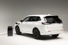 15 2025 Honda  CR-V eFCEV Powering Portable Air Conditioner.webp