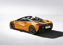 15911-McLarenArturaSpider.webp
