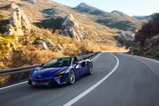 15894-McLarenArturaSpider.webp