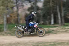 w-f-900-gs-off-road-riding-pictures-02-2024-2250px.webp