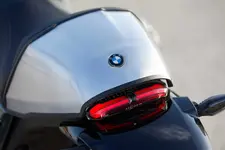 90539426-the-bmw-r-12-ninet-details-02-2024-2250px.webp