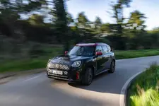 9-mini-john-cooper-works-countryman-03-2024-2250px.webp