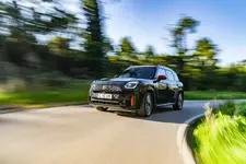 4-mini-john-cooper-works-countryman-03-2024-2250px.webp
