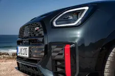 2-mini-john-cooper-works-countryman-03-2024-2250px.webp