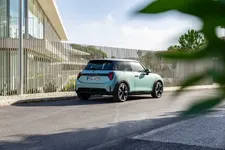 P90542432-mini-cooper-s-04-2024-2250px.webp