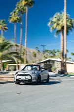 P90541303-mini-cooper-s-convertible-04-2024-999px.webp