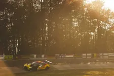 series-nes-nordschleife-bmw-m-team-rmg-44-b-2250px.webp