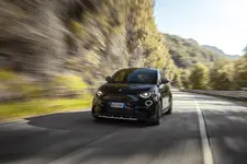 New Abarth 500e_black (09).webp