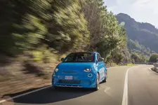 New Abarth 500e_blue (07).webp
