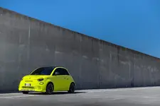 New Abarth 500e_green (08).webp