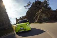 New Abarth 500e_green (13).webp
