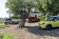 P90546394-the-new-mini-family-04-2024-2250px.webp