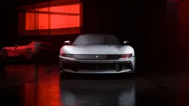 New_Ferrari_V12_ext_08_Design_white_media_d6dee429-09c1-4d95-a237-c6ec87299ded.jpg