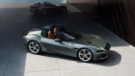 New_Ferrari_V12_ext_06_Design_spider_media_d7ec2b45-d987-4ed9-b130-75944c1fdba9.webp