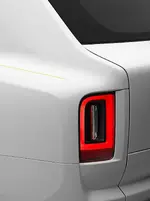 -badge-cullinan-series-ii-rear-light-detail-1124px.webp