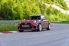 78-mini-john-cooper-works-prototype-04-2024-2250px.webp