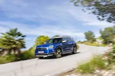 P90551995-mini-countryman-e-06-2024-2250px.webp