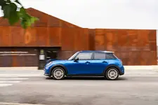 P90559980-mini-cooper-s-5-door-07-2024-2250px.webp