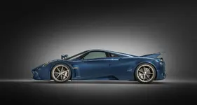 Pagani-Huayra-Epitome_1_Laterale_Portiera-guidatore-chiusa-B.webp