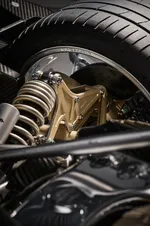 Pagani-Utopia-Roadster-060102-Sospensioni.webp