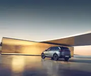 PEUGEOT_E5008_2403_EXT (12).webp