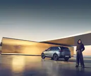 PEUGEOT_E5008_2403_EXT (14).webp