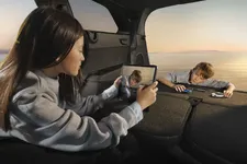 PEUGEOT_E5008_2403_INT (2).webp