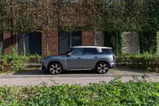 P90528224-mini-countryman-se-all4-10-2023-2250px.webp
