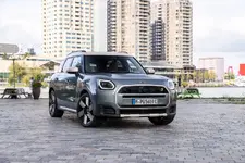 P90528236-mini-countryman-se-all4-10-2023-2250px.webp